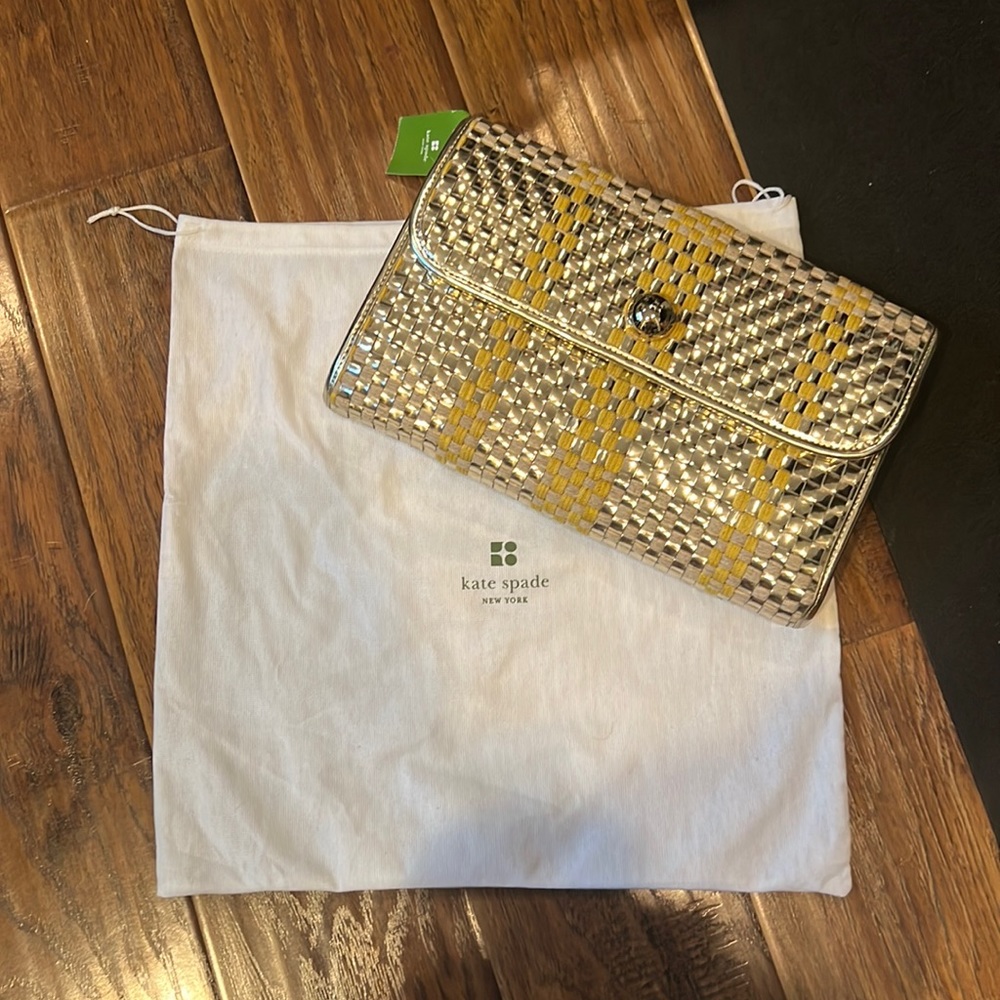 Kate Spade Vintage Paola Clutch!